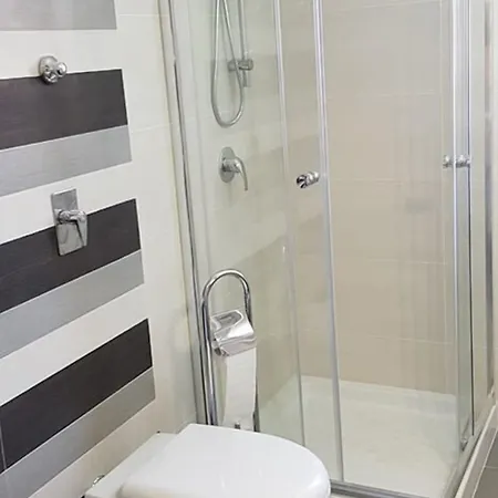 Oda ve Kahvaltı Al Porticciolo