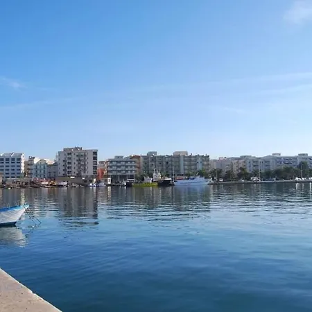 Oda ve Kahvaltı Al Porticciolo 3*