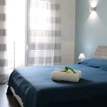 Oda ve Kahvaltı Al Porticciolo